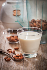 Almonds milk
