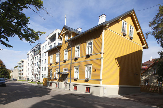 Kadriorg, Altes Holzhaus moderne Architektur, Tallinn, Estland,