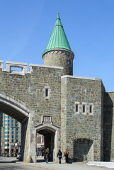 Porte Saint Jean, one of the city gates of Quebec City © van_sinsy
