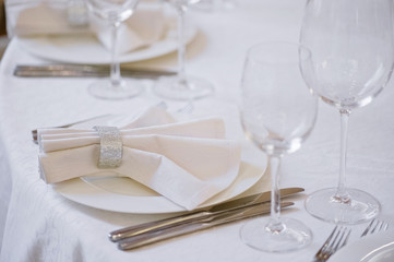 The cute exemple of wedding table serve