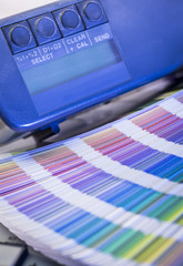 Color management in printing process with magnifying glass, colo