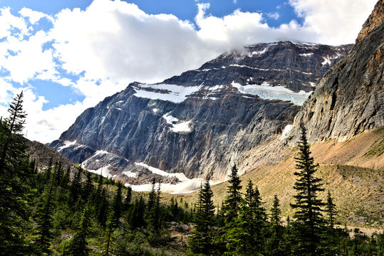 montagne au canada