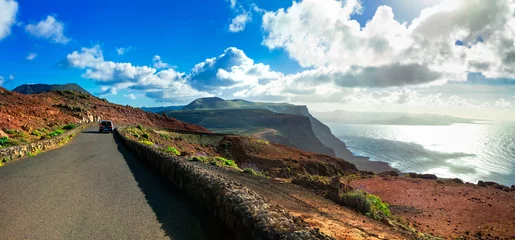 Foto op Aluminium Impressive roads with stunning views in Lanzarote island, Canary islands © Freesurf