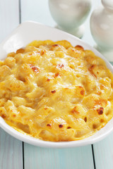 American mac and cheese pasta