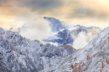 Fototapeta na wymiar Mountain near Campitello di fassa, Dolomites, Italy