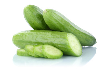Gurken frisch geschnitten Gemüse Freisteller freigestellt isoli