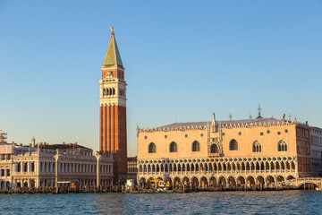 Fototapeta na wymiar Campanile di San Marco in Venice
