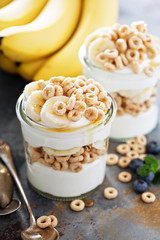 Yogurt parfait with cereal and banana
