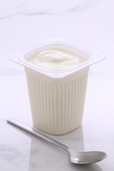 greek comercial yogurt