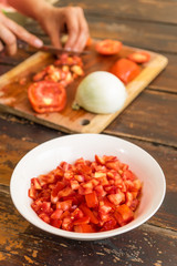 Tomates partidos en trozos, para hacer recetas