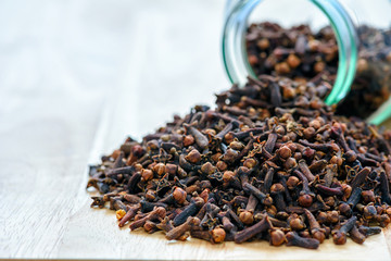 Dry cloves