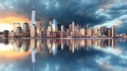 Poster Skyline van New York bij zonsopgang © TTstudio