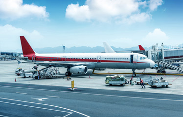 Busy airport pictures