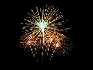 Obraz premium Fireworks light up in the sky, dazzling scene.