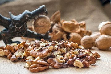 Fototapeta na wymiar kernels of walnuts