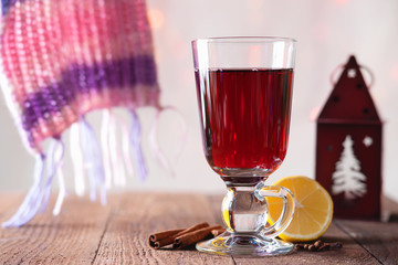 hot mulled wine with lemon and spices