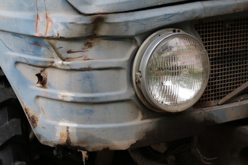 headlight of an old car, vintage car, vintage automobile