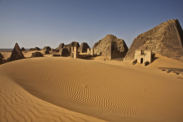 Meroe Pyramids, Sudan - obrazy, fototapety, plakaty