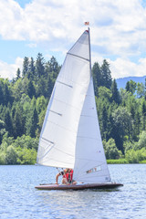 Obraz premium schnittiges Segelboot