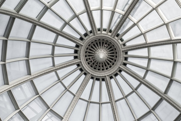 Roof in glass