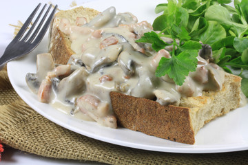 tartine aux champignons