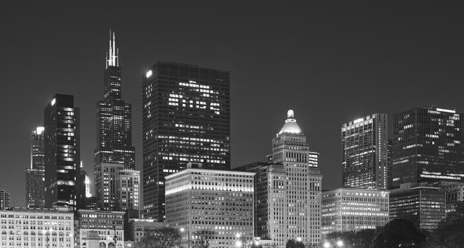 Black and white picture of Chicago downtown at night, USA