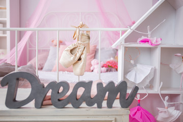 Dreamy pink ballerina bedroom
