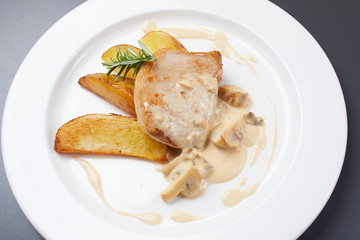 potatoes with pork and mushrooms