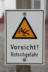 Vorsicht Rutschgefahr durch Nässe