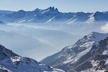 Fototapeta premium mountains skiing and snowboarding in snow alps