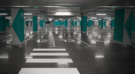 Empty modern underground parking - obrazy, fototapety, plakaty