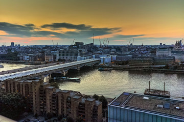 Fototapeta premium Sunset panorama of city of London and Thames river, England, Great Britain