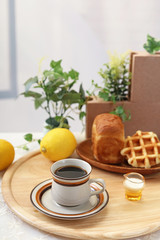 おいしそうなパンとコーヒー