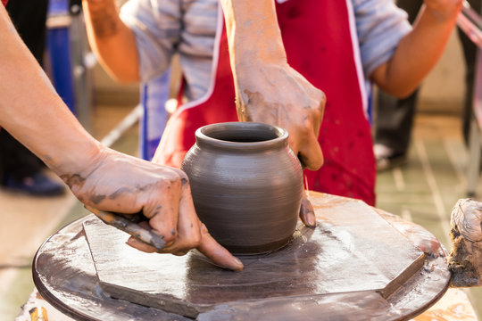 process of make clay vase before go to oven