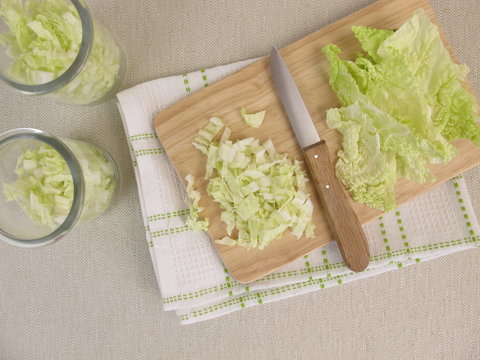 Zubereitung von Chinakohl Salat