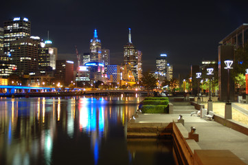 Obraz premium Melbourne city skyline with the Yarra river in the foreground, Victoria, Australia
