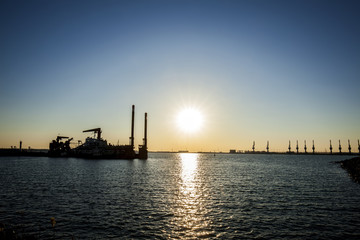 Obraz premium Container terminal in the evening
