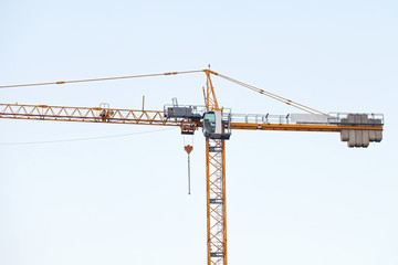 Construction crane
