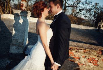 Naklejka premium happy young couple feel love for each other