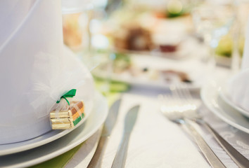 Small gifts for the guests at the wedding table