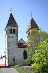 Die Kirche, St. Peter und Paul in Niederzell, auf der Gemueseinsel Reichenau am Bodensee, Baden-Wuerttemberg, Deutschland, Europa