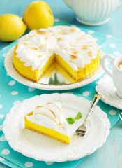 lemon pie with meringue