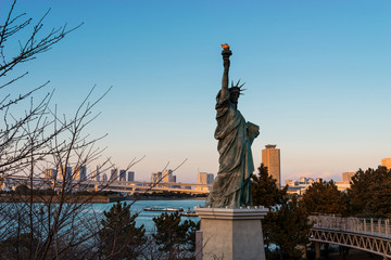 Obraz premium scene of Statue of Liberty and rainbow bridge - can use to display or montage on product