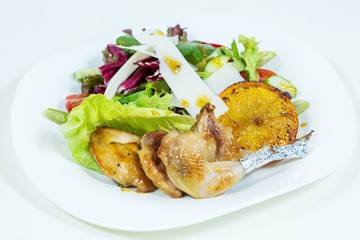 green salad with vegetables chicken leg