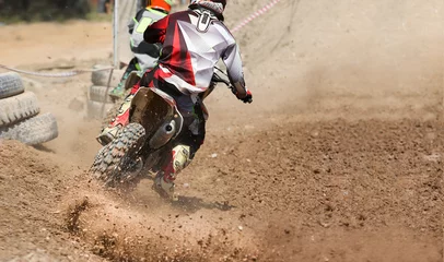 Fototapeten Motocross-Geschwindigkeit auf der Strecke © toa555