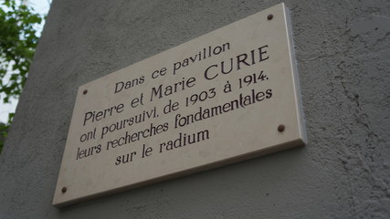 Curie Maria i Pierre pamiatkowa tablica na laboratorium w Paryżu
