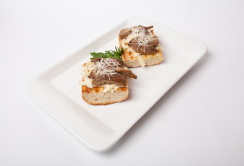 sandwich with cheese and mushrooms 
