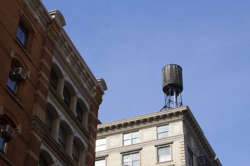 Fototapeta na wymiar water tower in New York City