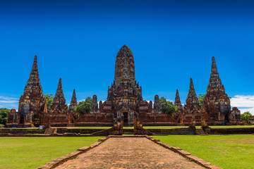 Obraz premium Majestic ruins of 1629 Wat Chai Watthanaram built by King Prasat