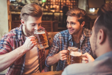 Friends at the pub